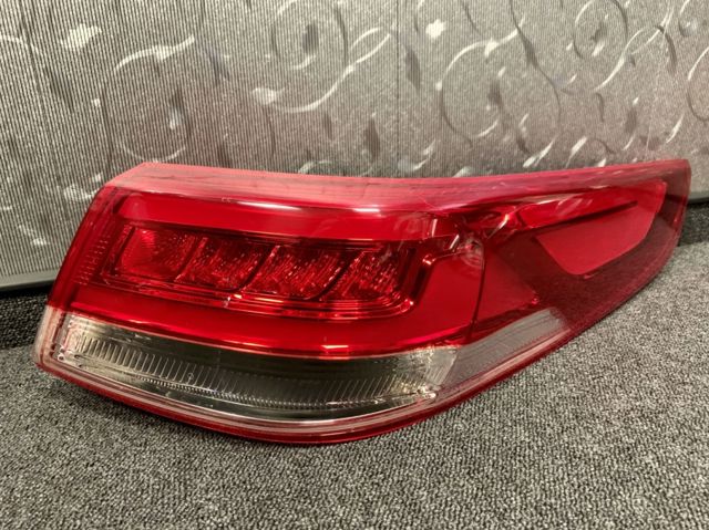 Фара задня права зовнішня 92402D4200 HYUNDAI