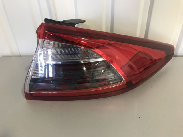 Фара задня права зовнішня 92402G7000 HYUNDAI
