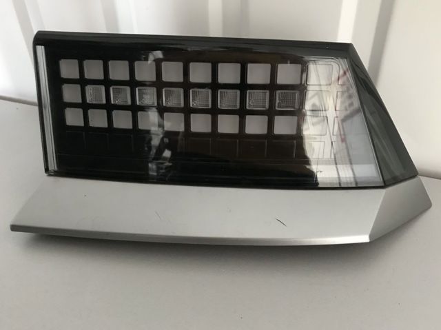 Задній правий стоп 92402GI000 HYUNDAI