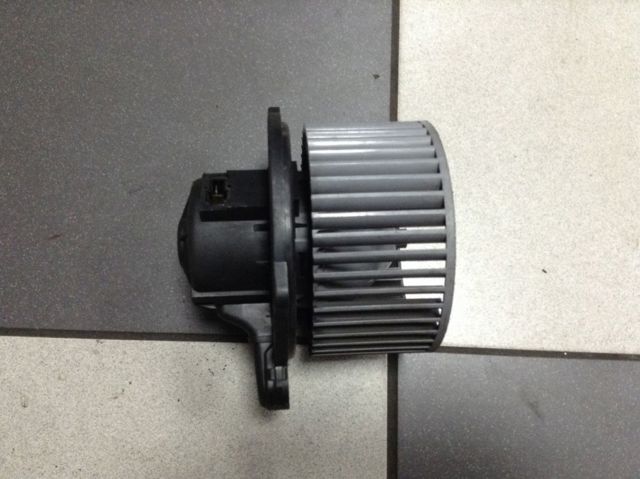 Двигун вентилятора пічки (обігрівача салону) 971133K000 HYUNDAI