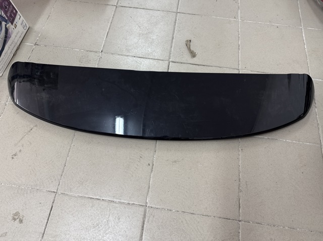 Антикрило на багажник 4M0827933 VAG