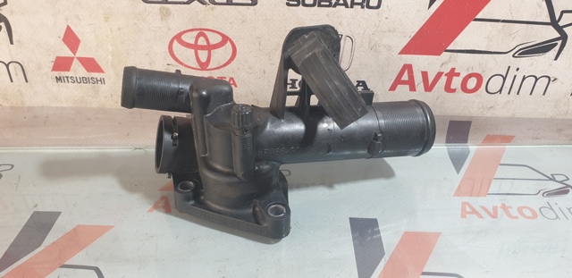 Водяна помпа термостата 1106000Q0S NISSAN