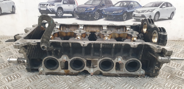 Головка блоку циліндрів 111010D030 TOYOTA