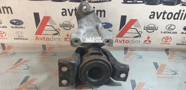 Права подушка мотора 112101KB0B NISSAN