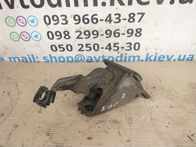 Кронштейн подушки (опори) двигуна, правої 11232EB300 NISSAN