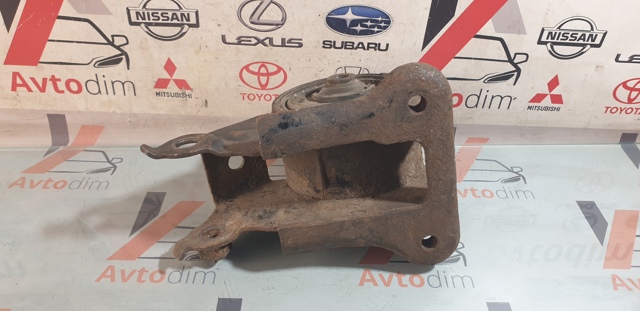 Задня подушка двигуна 113208H800 NISSAN