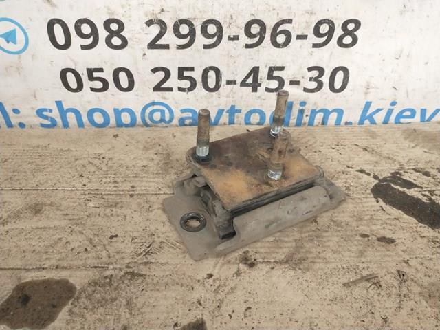 Опора коробки передач Nissan Pathfinder