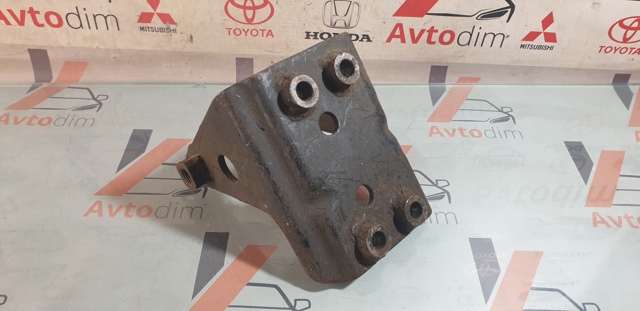 Кронштейн подушки (опори) двигуна, задньої 113328H300 NISSAN