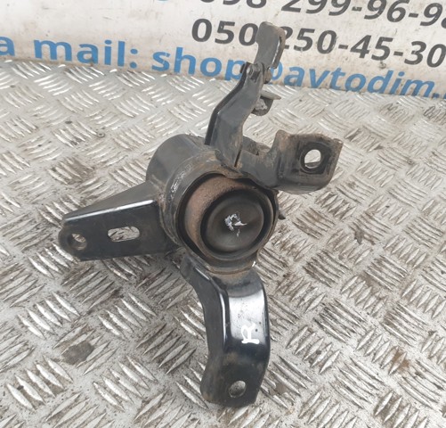 Права опора двигуна 123050T070 TOYOTA