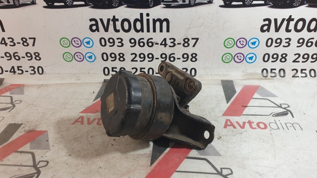 Права опора двигуна 1236274280 TOYOTA