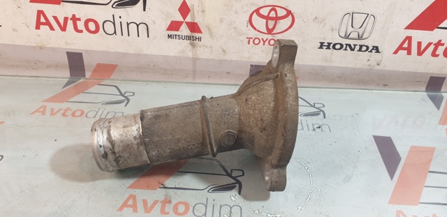 Кришка термостата 13049EB300 NISSAN