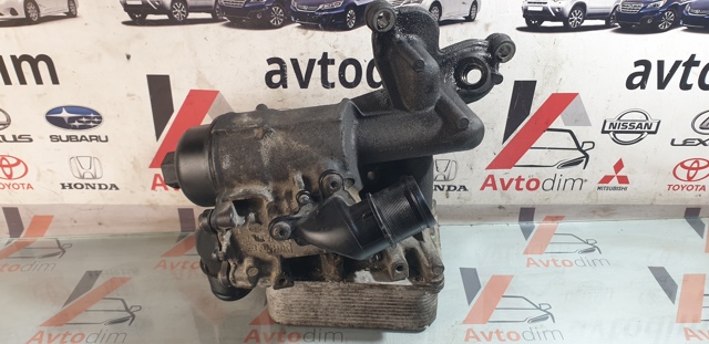 Корпус масляного фільтра 1520000Q0F NISSAN