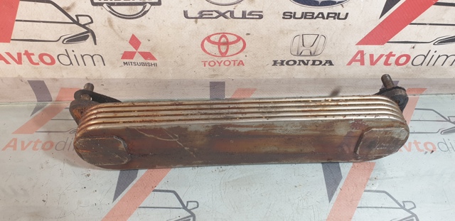 Радіатор масляний 1571067040 TOYOTA