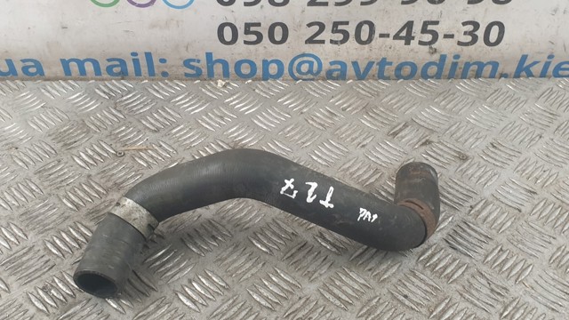 Патрубок системи охолодження 165730T030 TOYOTA