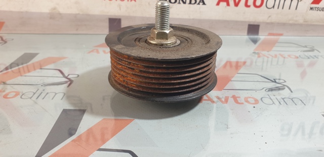 Ролик приводного ременя, паразитний 1660426010 TOYOTA