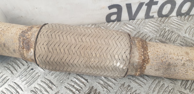 Глушник передній 1740167080 TOYOTA