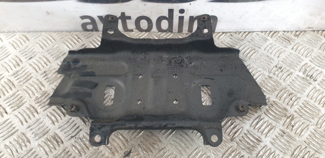 Кронштейн передньої балки 20107AG050 SUBARU