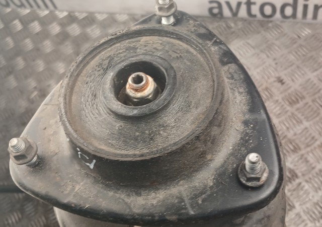 Кріплення переднього амортизатора 20320FG012 SUBARU