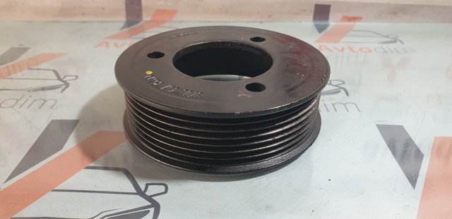 Шків водяної помпи 2105100Q0A NISSAN