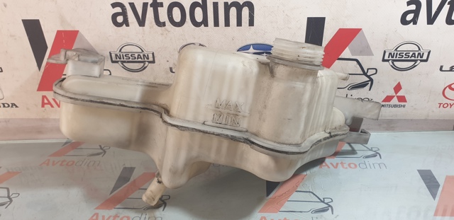 Водяний бачок системи охолодження 217111KB0A NISSAN