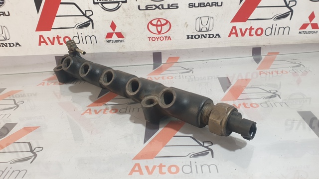 Паливна рампа 2381027011 TOYOTA