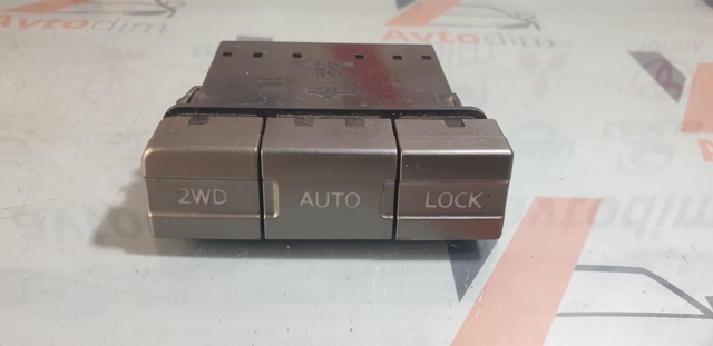 Кнопка повного приводу 255358H700 NISSAN