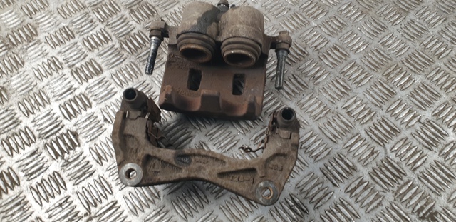Супорт гальмівний, передній, лівий 26292AG051 SUBARU