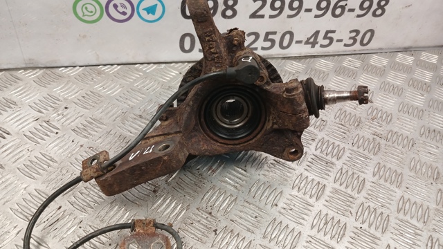 Цапфа поворотна ліва 28012AC050 SUBARU