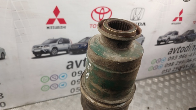 Піввісь (привід) передня 28021AC280 SUBARU