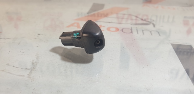Омивач скла дверей задка 289701KA0A NISSAN