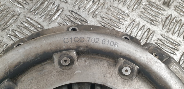 Натискний диск зчеплення 30210EQ010 NISSAN