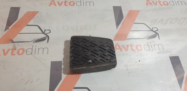Накладка педалі зчеплення 3132112040 TOYOTA