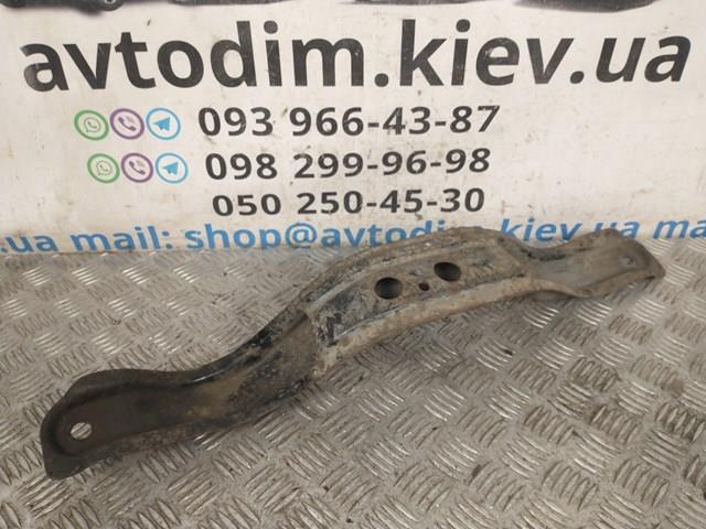 Балка кріплення двигуна 41011AE020 SUBARU