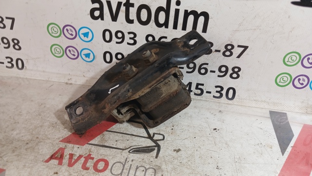 Кронштейн подушки (опори) двигуна, лівої 41031FA090 SUBARU