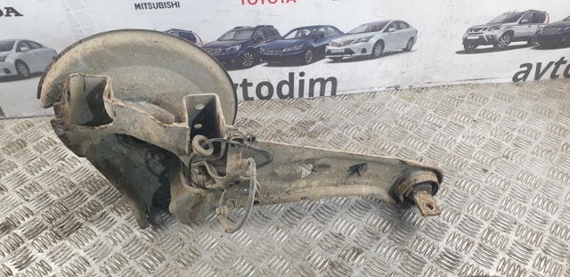Цапфа - поворотний кулак задній, правий 4125A080 MITSUBISHI