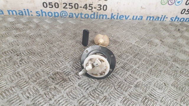 Датчик покажчика рівня палива 42081AG000 SUBARU