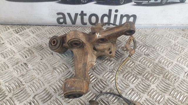 Цапфа права 4230405110 TOYOTA