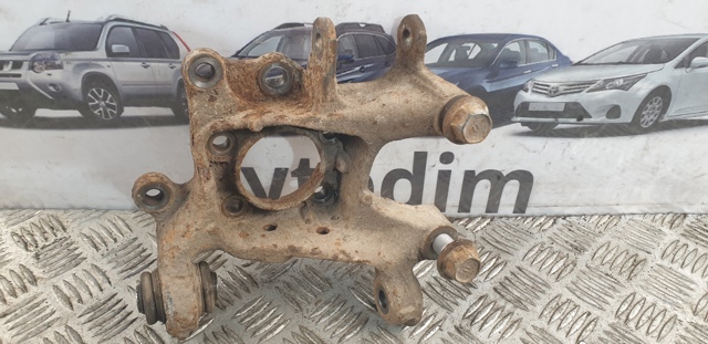 Цапфа поворотного кулака 4230542020 TOYOTA
