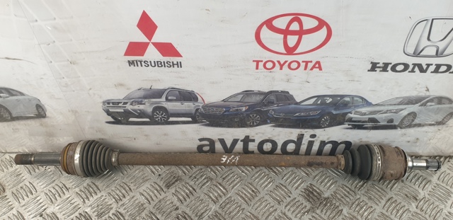 Привід задній 4233042060 TOYOTA