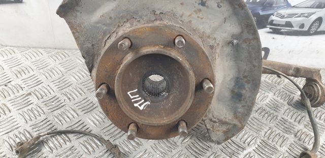 Вісь передня і поворотні кулаки 4320135081 TOYOTA