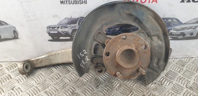Вісь передня і поворотні кулаки 4320153010 TOYOTA