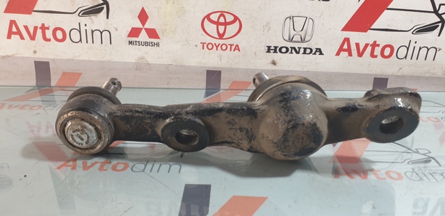 Кульова опора, нижня, ліва 4334039505 TOYOTA