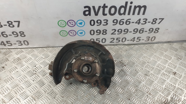Підшипник в зборі з маточиною передній 4350205010 TOYOTA