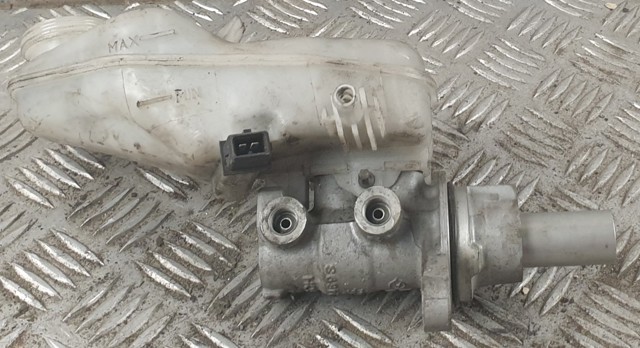 Циліндр гальмівний, головний 4720109400 TOYOTA
