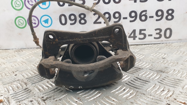 Супорт гальмівний, передній, правий 4773020490 TOYOTA