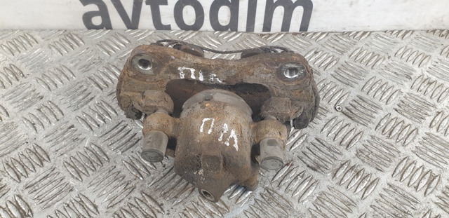 Супорт гальмівний, передній, лівий 4775009011 TOYOTA
