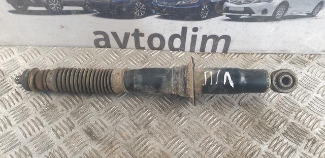 Амортизатор передньої підвіски 4851069095 TOYOTA