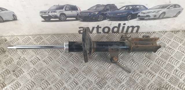 Амортизатор задній, правий 4853009491 TOYOTA