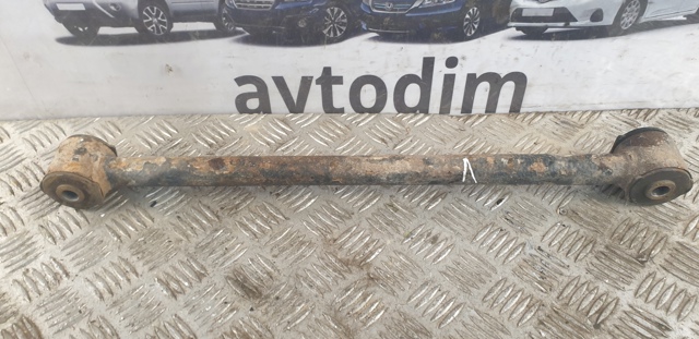Балансир задній нижній 4872035030 TOYOTA