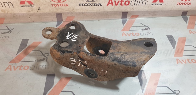 Кронштейн передній заднього поздовжнього важеля 4872742010 TOYOTA